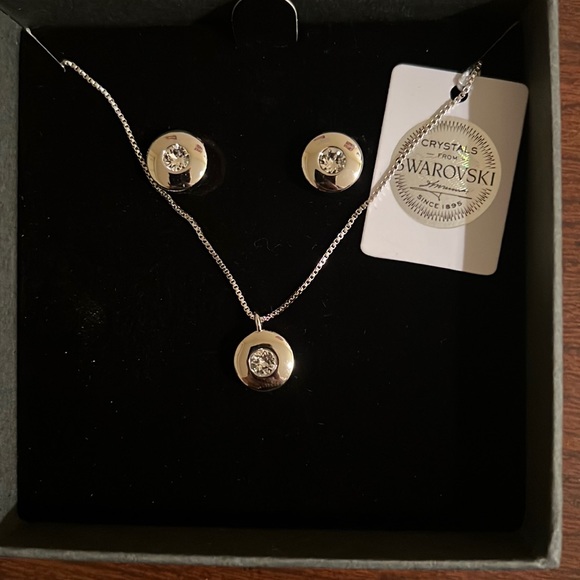 Swarovski Jewelry - Necklace with earrings set